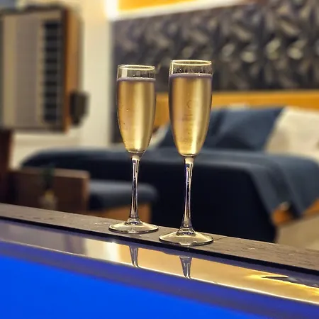 Lovely Goodies - Olympe Cachemire Bed and Breakfast 4*